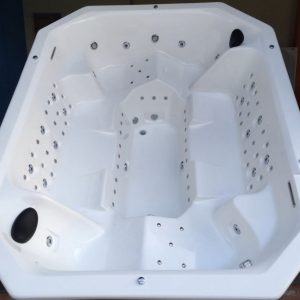 SPA MINORCA LUXO COM HIDROMASSAGEM